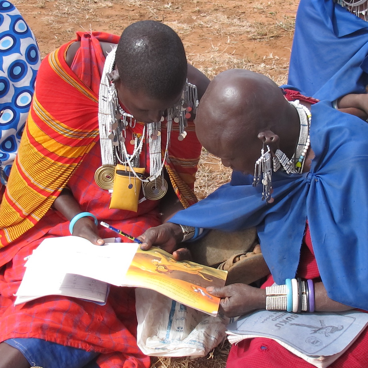 women reading